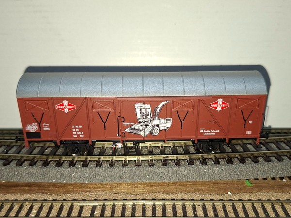 Brawa 51352 - Spur H0 - Gedeckter GüTerwagen Gos - Fortschritt - DR - Ep. IV-image