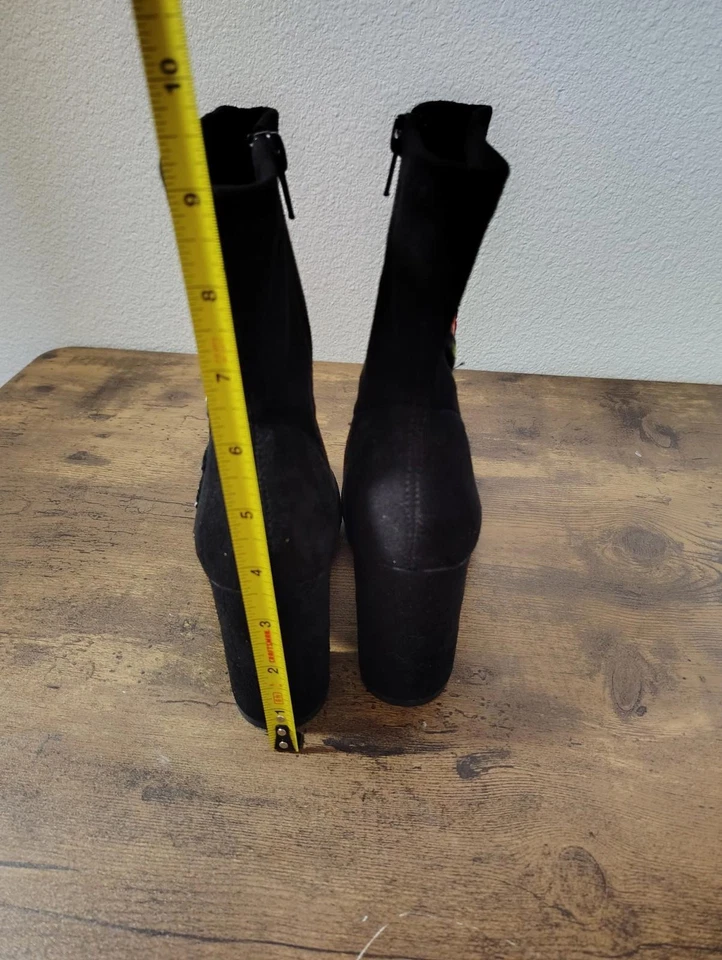 Patrizia Geza Floral Black Boots Womens Size 6 By Spring Step Velvet Block Heel  - Image 2 of 4