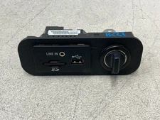 15 16 17 Ford Mustang Gt Center Console USB Aux Port Media Hub 1631 OEM