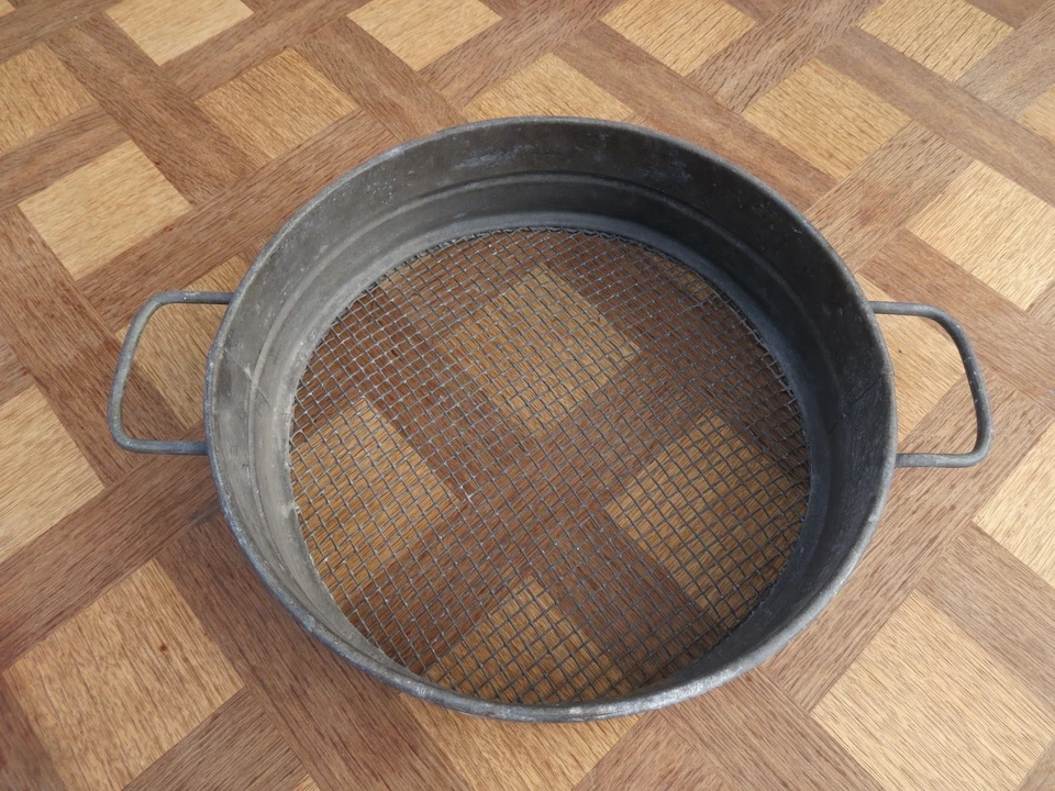 ancien tamis en zinc galva - Photo 3/4