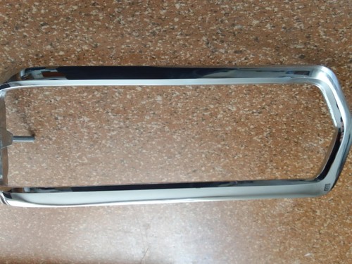 Mercedes W108 W109 Chrom frame rear tail light frame left - Picture 8 of 8