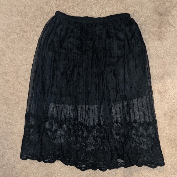 NEW Forever 21 Women's Black Skirt Crochet Lace Overlay Elastic