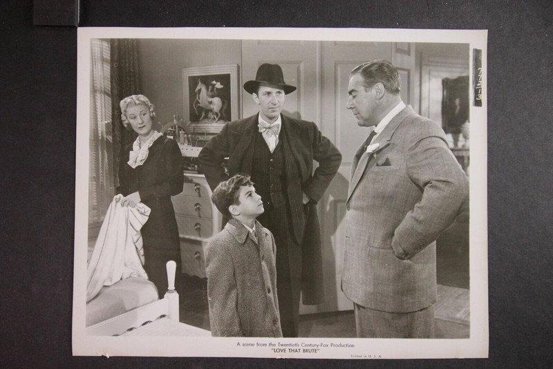SUPER RARE!! 8X10 1950s ORIG "LOVE THAT BRUTE" JEAN PETERS CESAR ROMERO!!