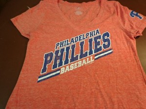 womens phillies shirts