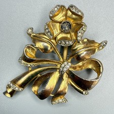 Vintage Gold Tone Pot Metal Rhinestone Flower Brooch c. 1930s 2" Ribbon READ