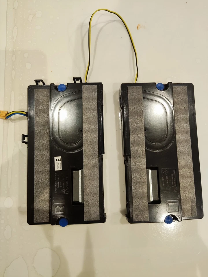 Haut-parleurs BN96-49998E  pour tv Samsung UE55AU7105K - Photo 1/1