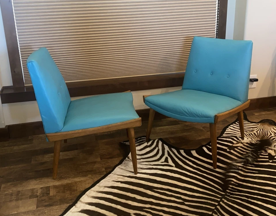 MCM Par de Sillas Zapatilla Baumritter Copetudas Vinilo y Madera de Teca Foto 2 de 4