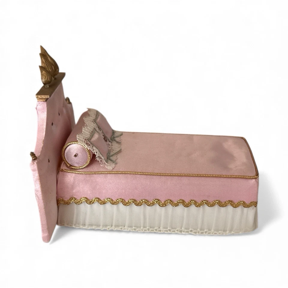 Ideal Petite Princess Fantasy Dollhouse Furniture PINK Bed Chaise Lounge Vanity - Image 4 of 4