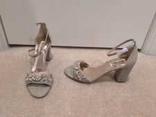 NEW Badgley Mischka "Tempest" Embellished Block Heel Sandal Women  s Size 7