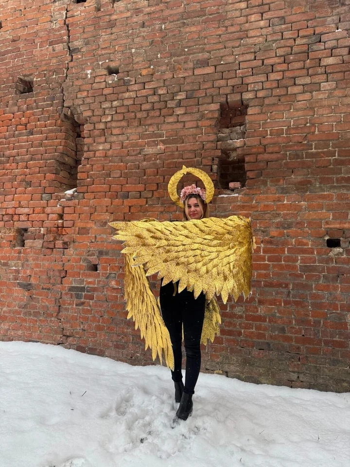 Fantasia de pássaro asas douradas cosplay fantasia móvel festival fada carnaval corvo - Imagem 3 de 4