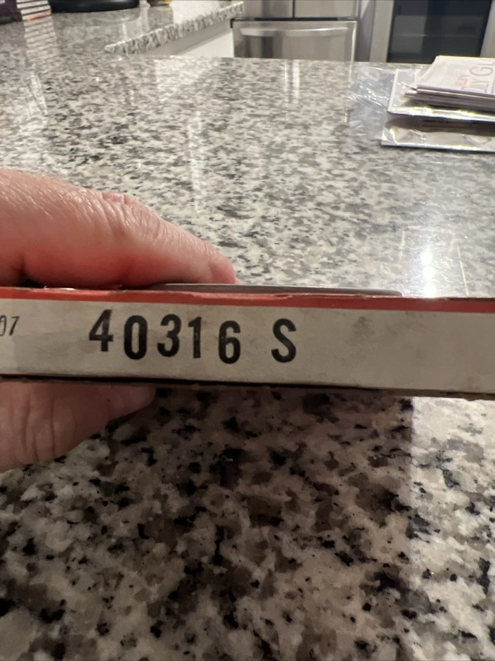 Sello de rueda National 40316S para neumático de cubo de eje Foto 3 de 3
