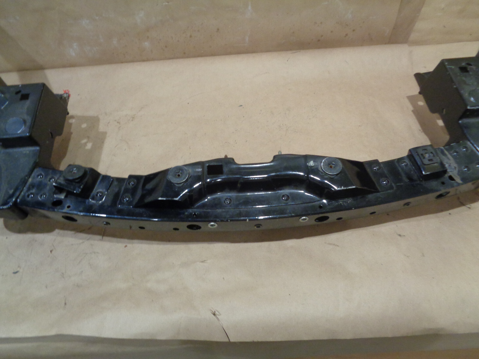 Maserati Quattroporte 2014+ - Front Upper Crossmember Radiator Support 673002137