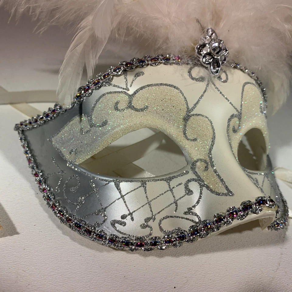 Mardi Gras Carnival Masquerade Party Eye Mask Silver Glitter Sparkles Feathers - Image 3 of 4