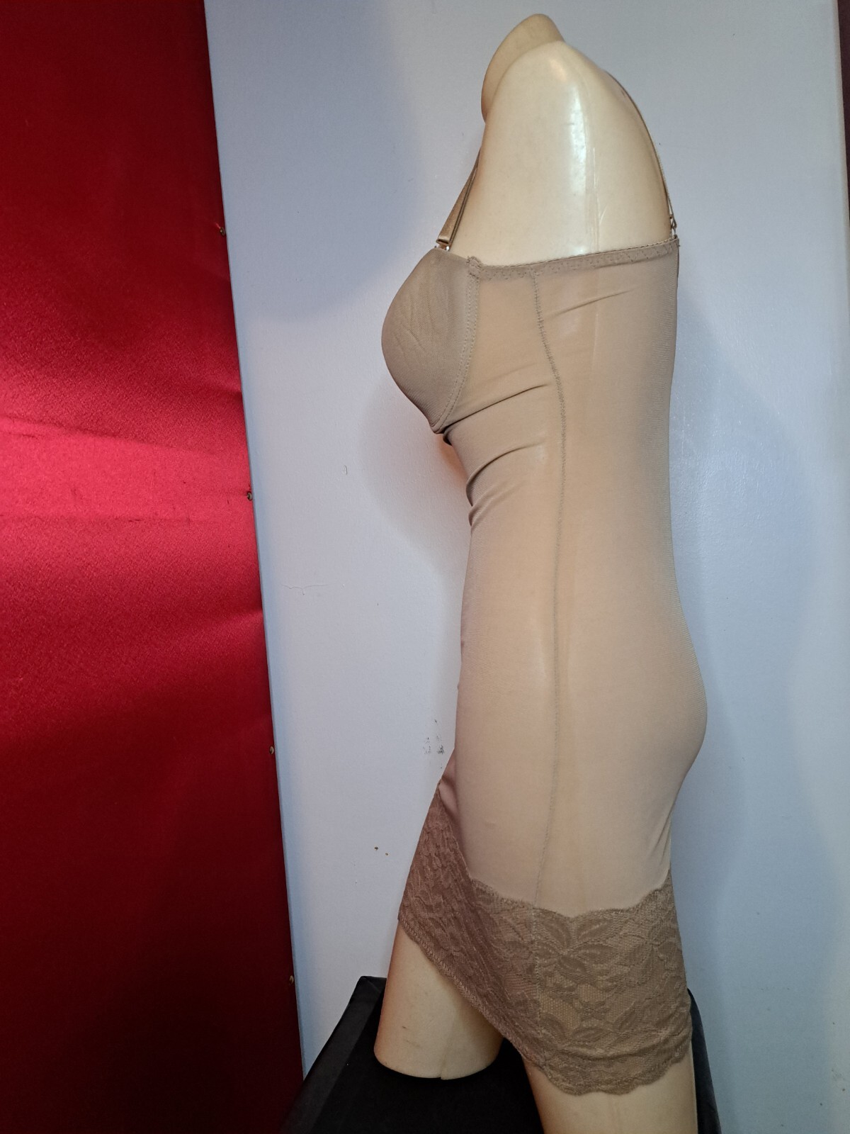 Solid Underwire Cami Shapewear Slips With lace - image 4