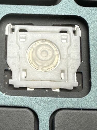 ✅ SINGLE KEY CAP & PLASTIC HINGE CLIP Dell Inspiron 16 Plus 7620 03FNYN Keyboard - Picture 6 of 6