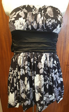   schön   sexy Blumen Kleid kurz  36 38 Stre...