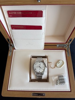 Omega De Ville Prestige automatic Chronometer silver seconds 434.10.41.20.02.001