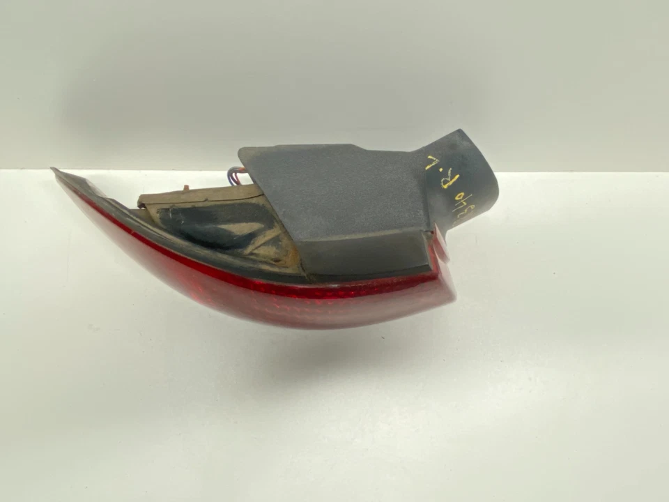 FORD CONTOUR 1995-1997 LUZ TRASERA IZQUIERDA EXTERIOR LUZ TRASERA OEM, 166-02010 Foto 4 de 4