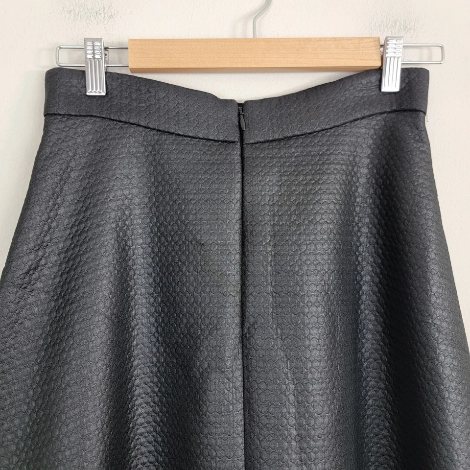 Banana Republic Skirt Faux Leather Quilted Fit & Flare Midi Sz 6 retro cocktail - Image 4 of 4