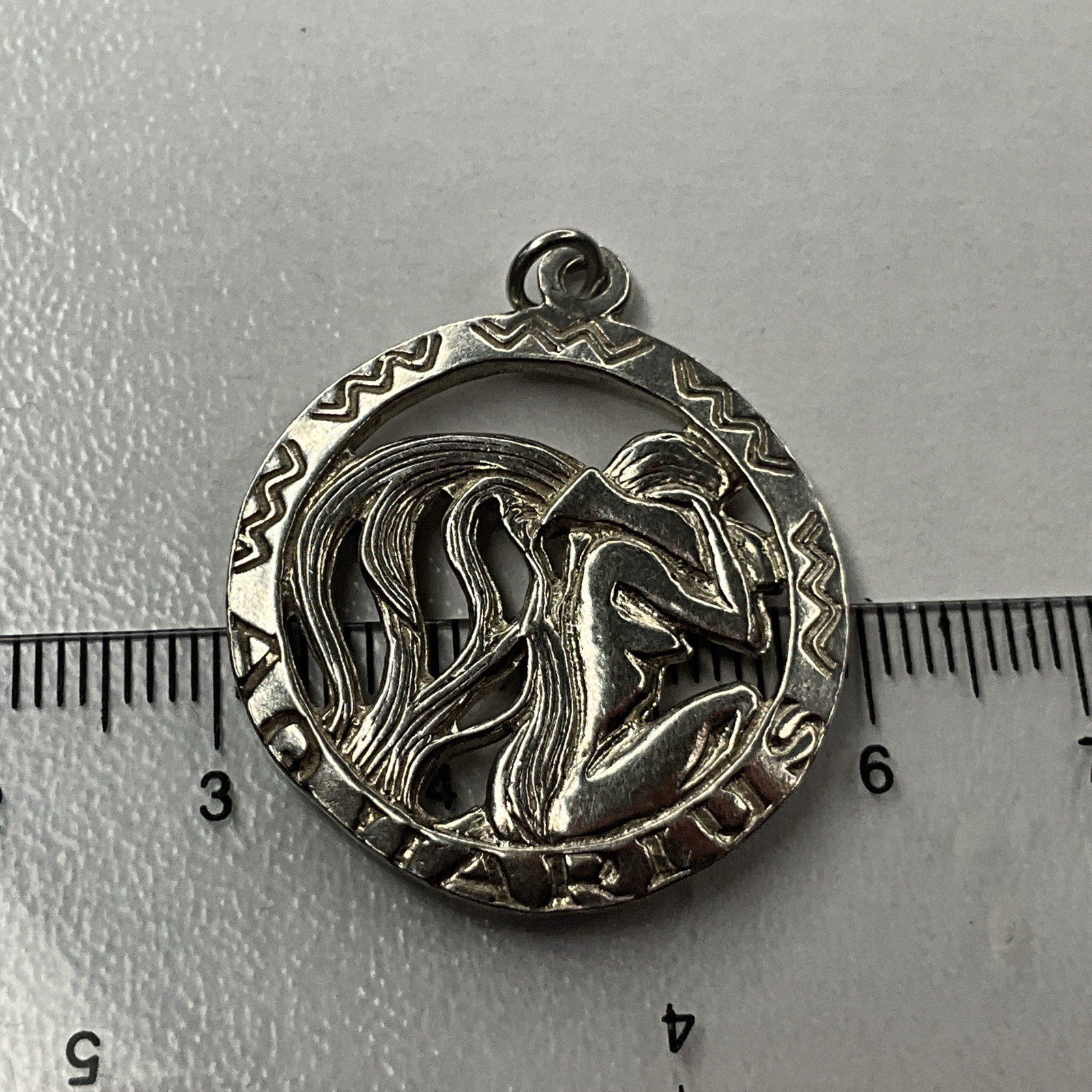 Vintage Hallmarked 1977 Solid Silver Aquarius Pen… - image 5