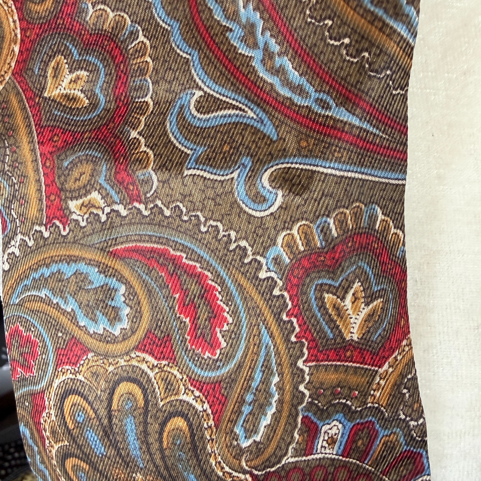 Women's multicolored patterned rectangle scarf tie - image 4