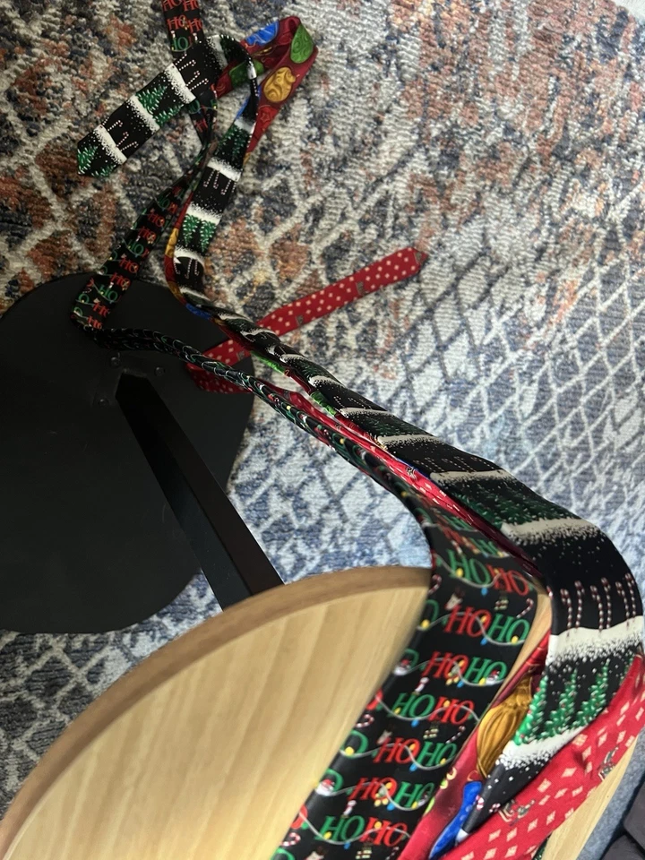 Lote de 4 corbatas temáticas Navidad/Invierno para hombre Foto 3 de 3