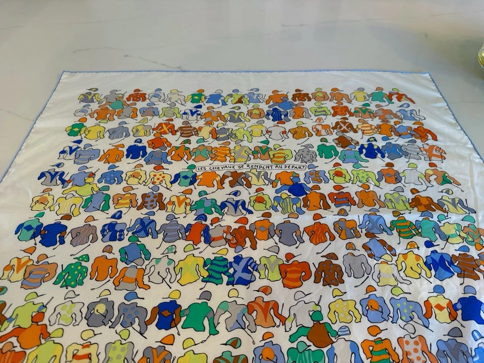 Bufanda de algodón Hermes 2001 Laurent Cresp Les Chevaux Se Rendent Au Depart Foto 4 de 4