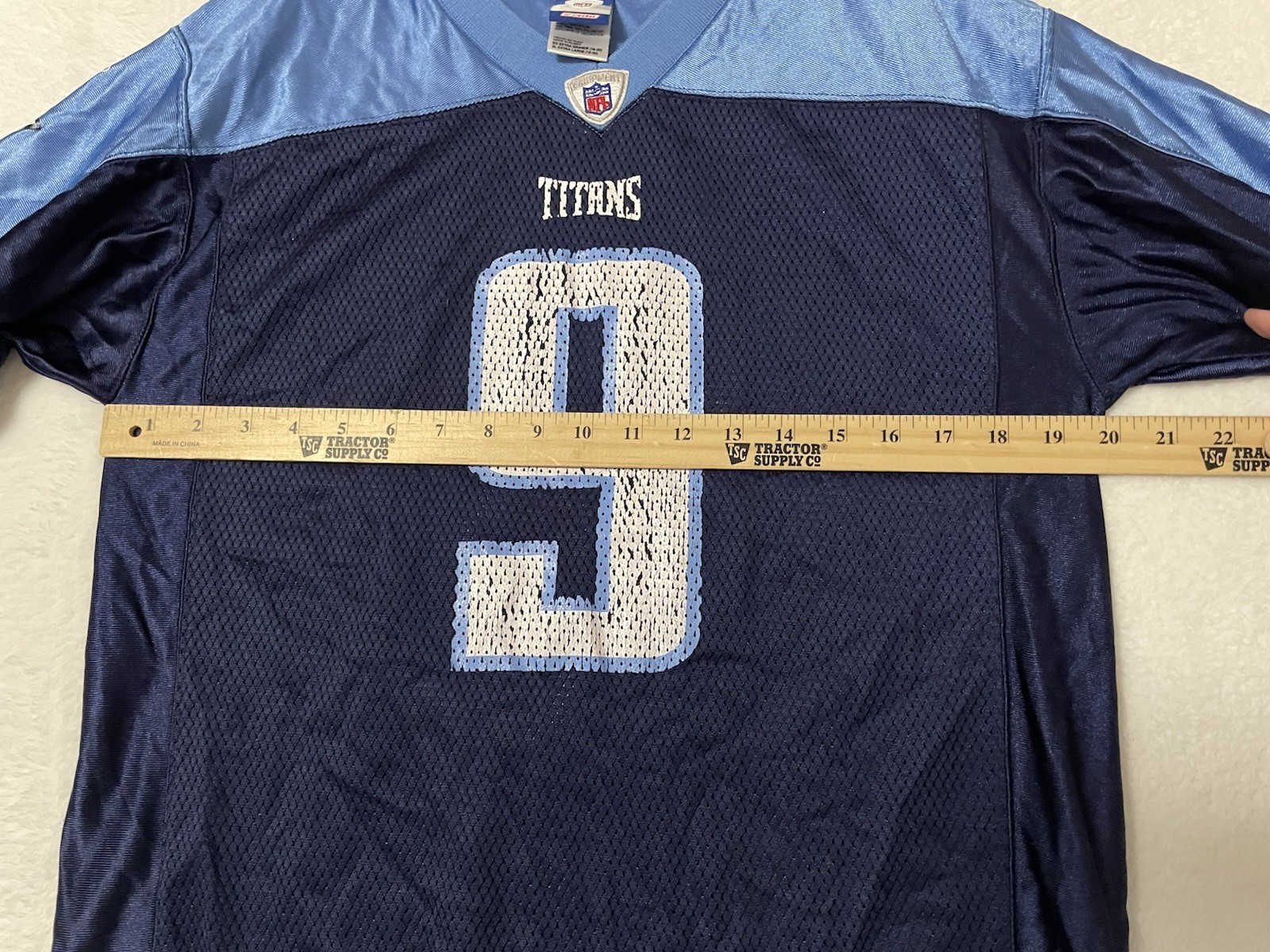 Tennessee Titans Steve McNair #9 Football Jersey Youth Size XL (18-20) thumbnail 8