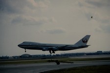 Dia JA8122 Boeing 747-246B Japan Air Lines 11/1979 35mm gerahmt OP-L10-34