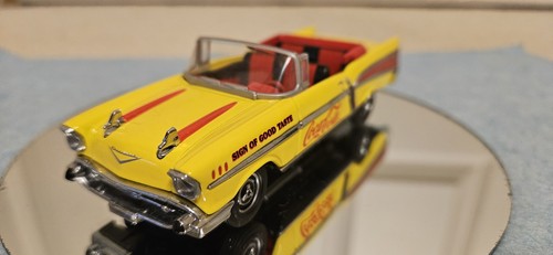 MATCHBOX DINKY 1:43 COCA-COLA 1957 CHEVROLET BEL-AIR CONVERTIBILE DYG02/B-M COA - Foto 5 di 17