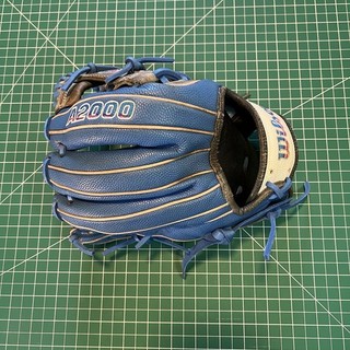Wilson A2000 Autism Speaks DP15 11.5 Infielders Glove Limited Edition RH Throw
