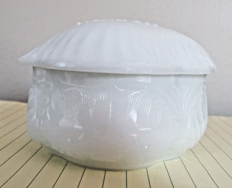ANTIQUE MILK GLASS VANITY JAR - 1880s VICTORIAN ERA, POWDER JAR, TRINKET DISH