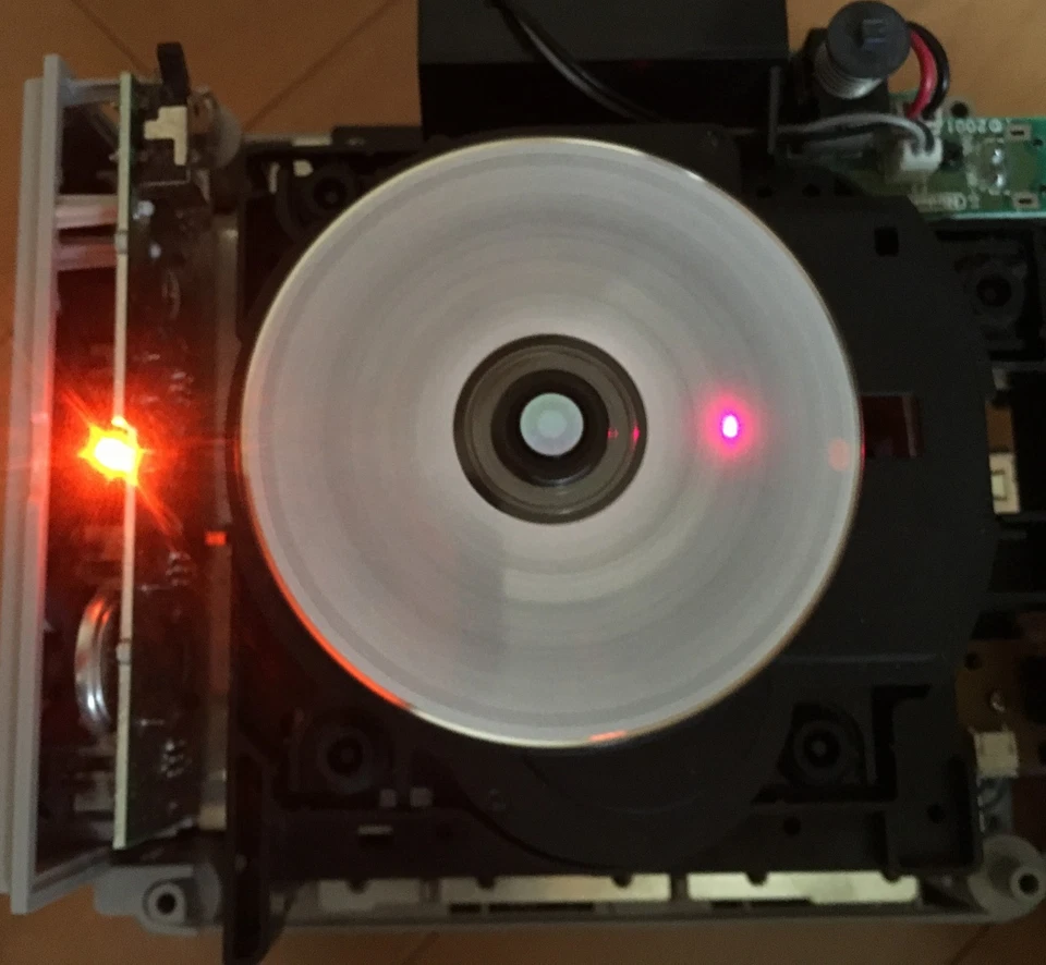 Nintendo Gamecube DOL-001 101 Replacement Optical Laser Drive Assembly part  - Image 2 of 4