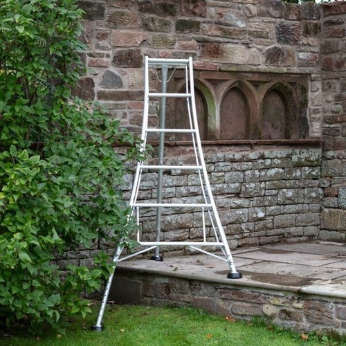 Orchard Hedge Cutting 3 Leg Adjustable Garden Tripod Ladder (FREE