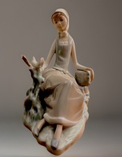 Lladro Beautiful Lady With Dove Perfect Condition Original Box veryRare Retired