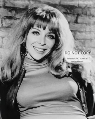 ANGELIQUE PETTYJOHN IN ''HELL'S BELLES'' - 8X10 PUBLICITY PHOTO (SP-334)
