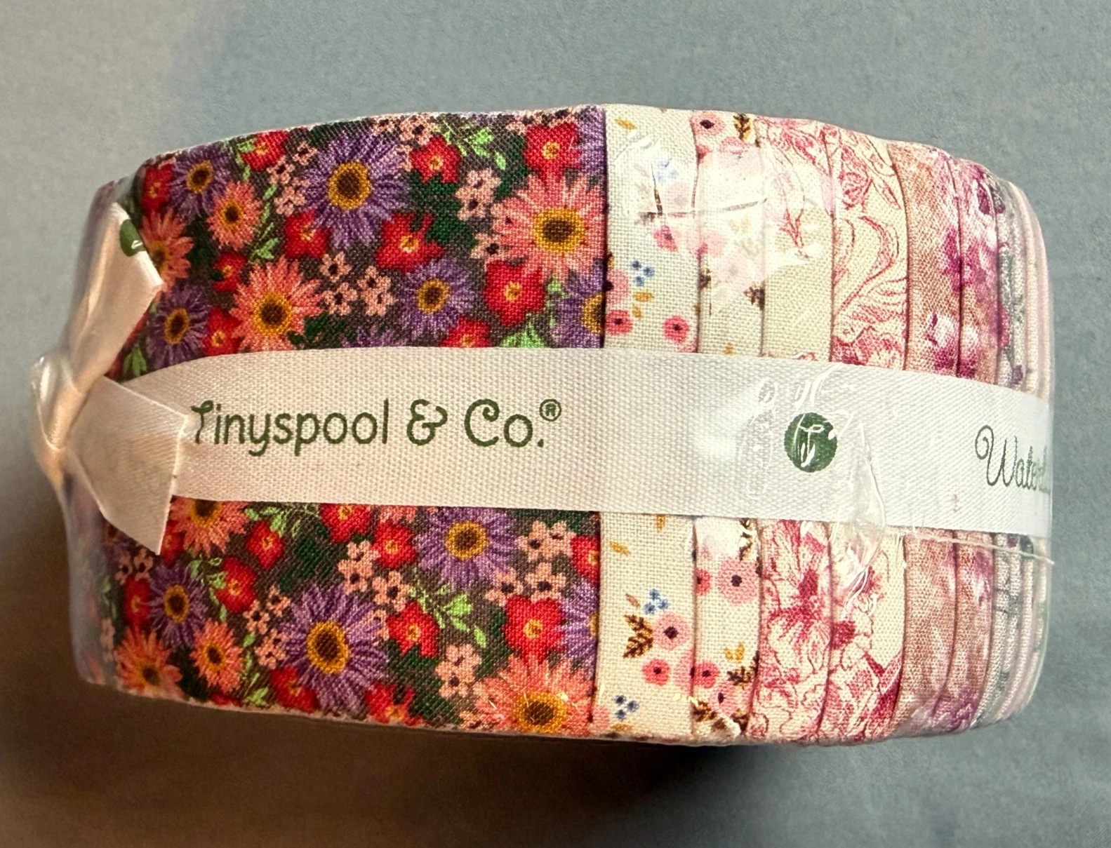 Tinyspool & Co Waterlily Pond Jelly Roll 40 Cotton Quilting Fabric Strips 2.5x44 - product detail image 2