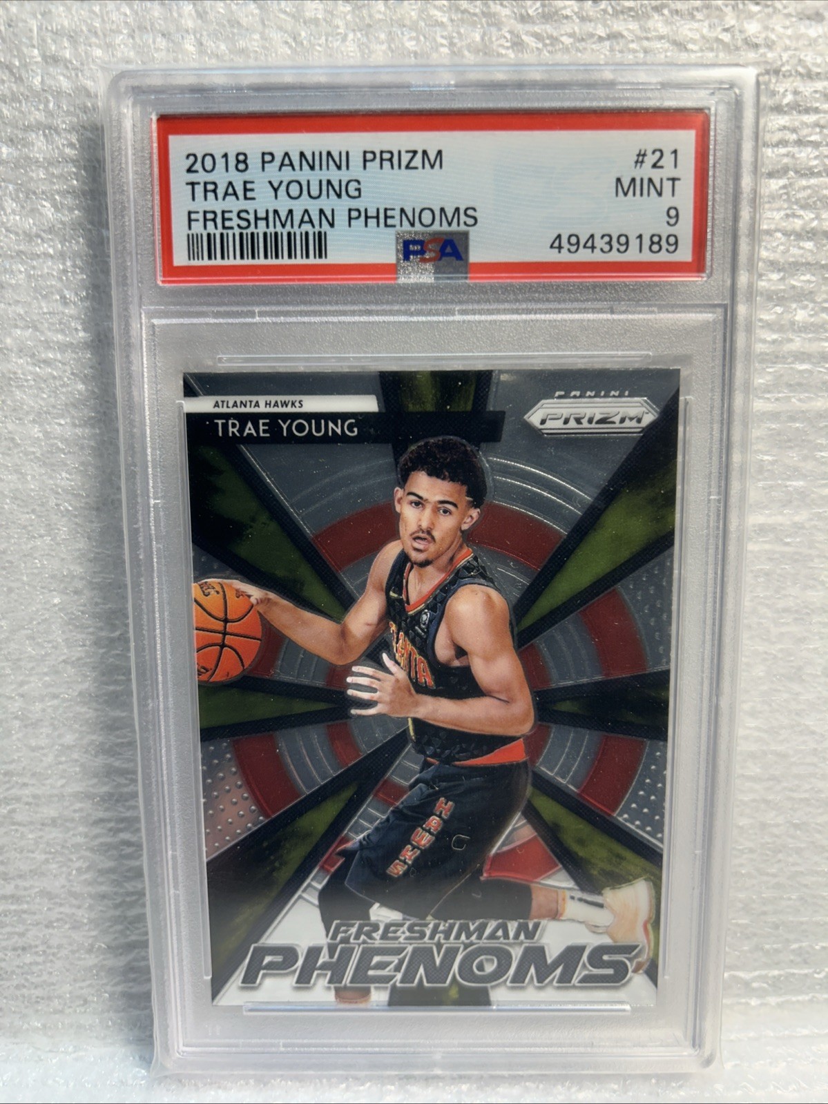 2018-19 TRAE YOUNG PANINI PRIZM FRESHMAN PHENOMS RC PSA 9 #21 🏀