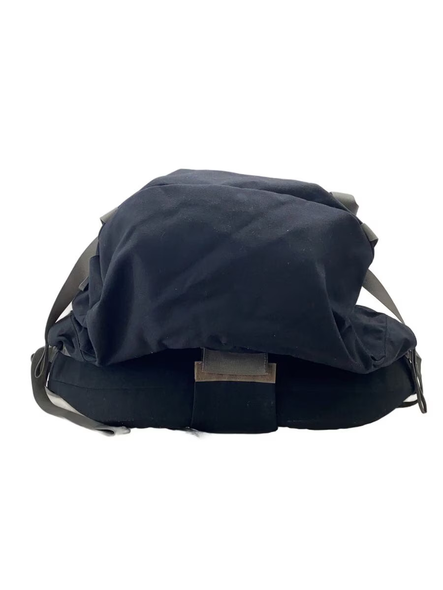 macpac backpack plain black - image 4