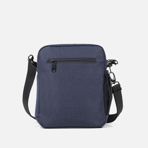 Logan Anti-Theft Messenger slash resistant crossbody - Zoomlite - Picture 2 of 10