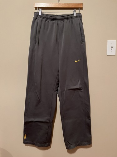 nike livestrong sweatpants