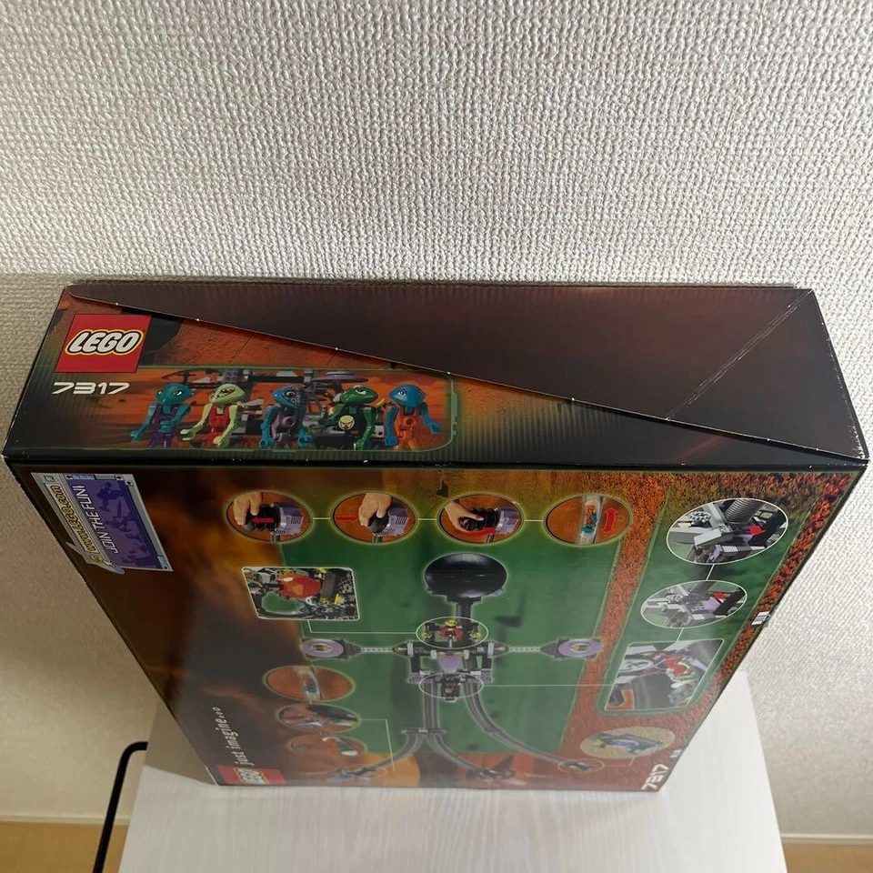 New LEGO LIFE ON MARS 7317 Aero Tube Hangar Factory Sealed Box Express F/S - Image 4 of 4