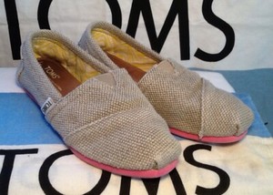 toms size 5 womens
