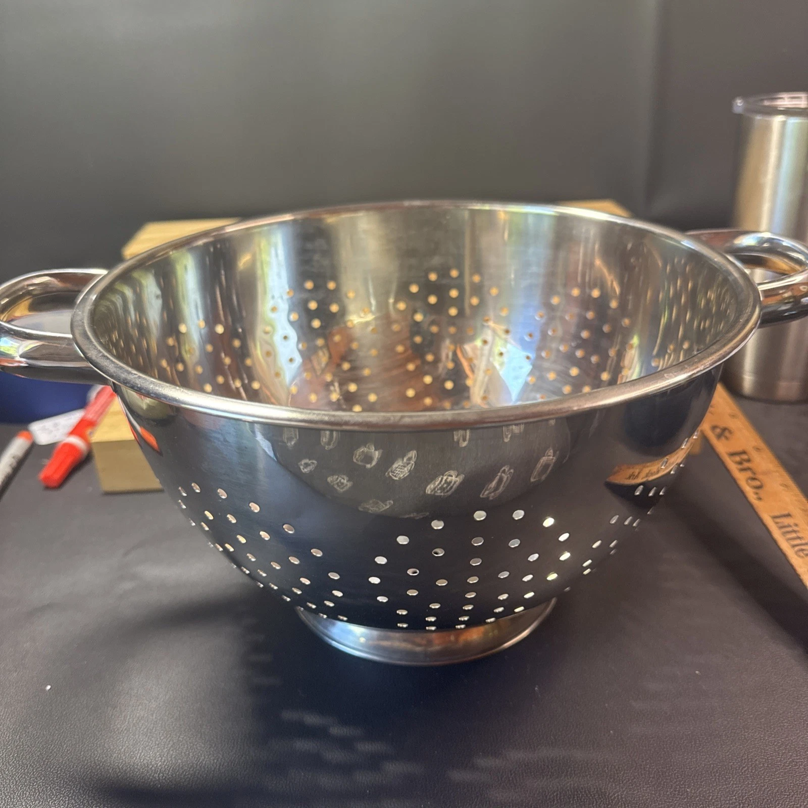 Stainless Steel 5 Quart Colander Used
Opens in a new window or tab