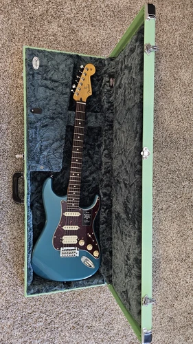 Fender Player II / 2 Stratocaster HSS Strat – Ocean Turquoise + Hard Case