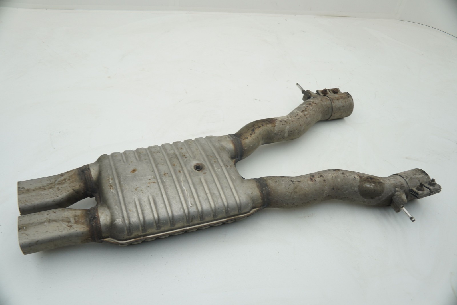 Center Exhaust Muffler Pipe 18307591665 Rolls Royce Ghost Series I 2010-14