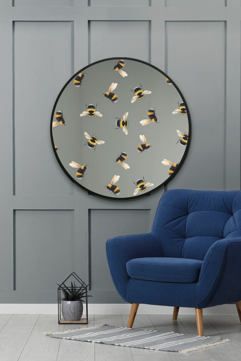The Typis - Large Black Round Metal Bumble Bee Design Mirror - 31""x31"" 80x80cm