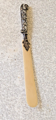 ANTIKER BRIEFÖFFNER MIT STERLINGSILBERGRIFF - GEPUNZT 1924 - 7 1/4 ZOLL