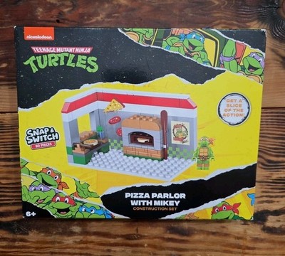 Teenage Mutant Ninja Turtles Snap & Switch Pizza Parlor Construction Set W/Mikey
