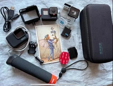 GoPro HERO7 Black Waterproof Housing kit + Charging Case with 2 Batteries